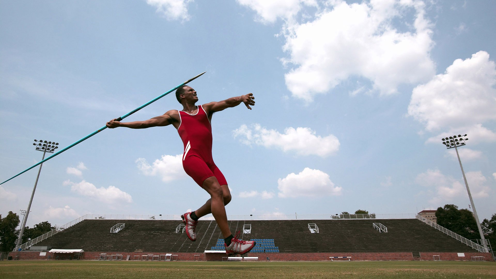 全国青少年“未来冠军”训练营在深圳启动,培养青少年运动领袖