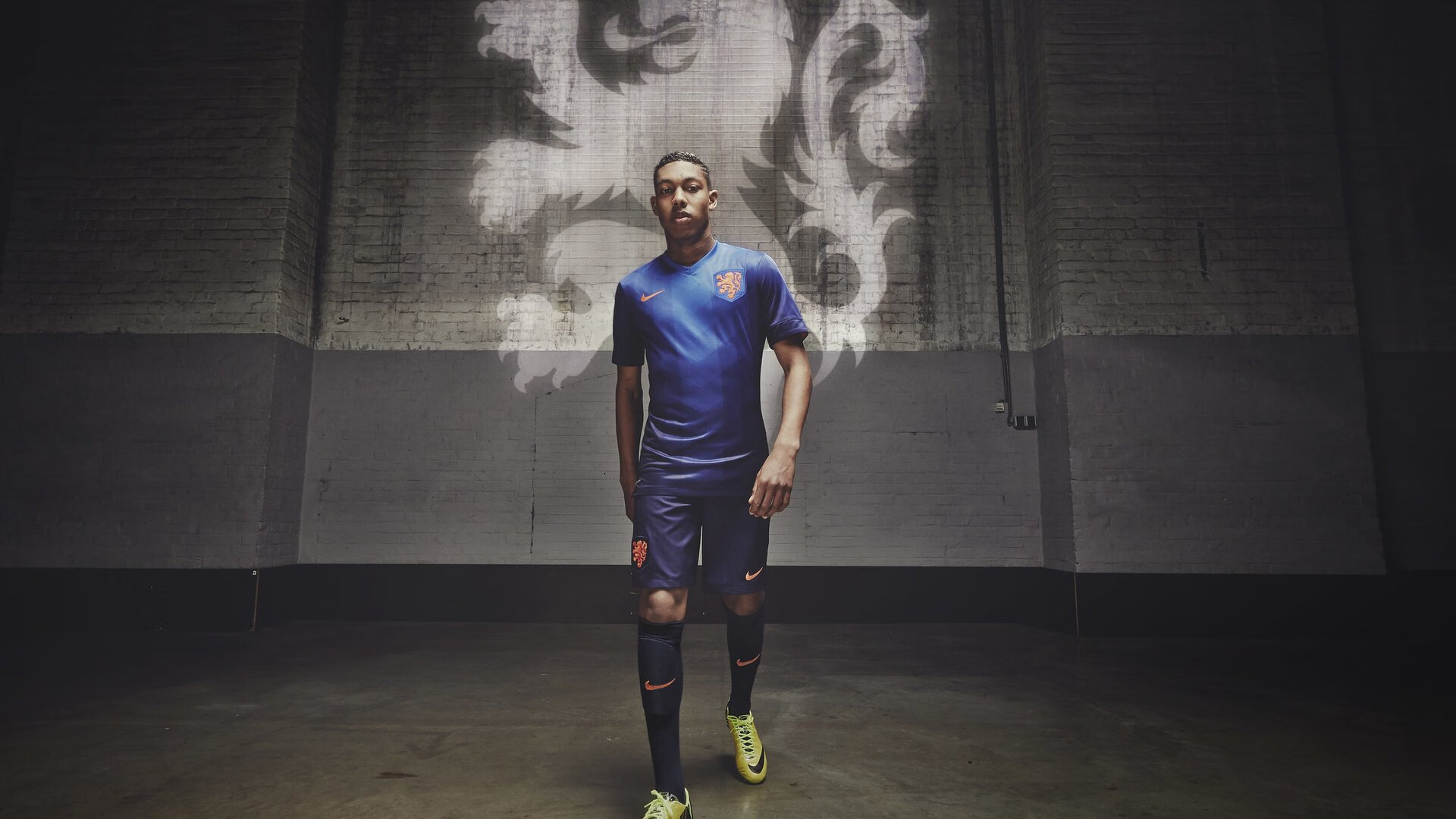 进入极限：运动员挑战自我极限的精彩瞬间，参加极限运动